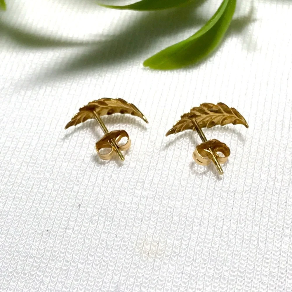 14k Yellow Gold Leaf and Dome Stud Earrings Women Jewelry - 2 Pairs - Picture 3 of 7